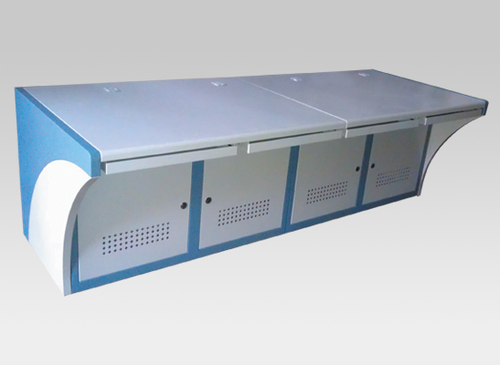 監(jiān)控操作臺